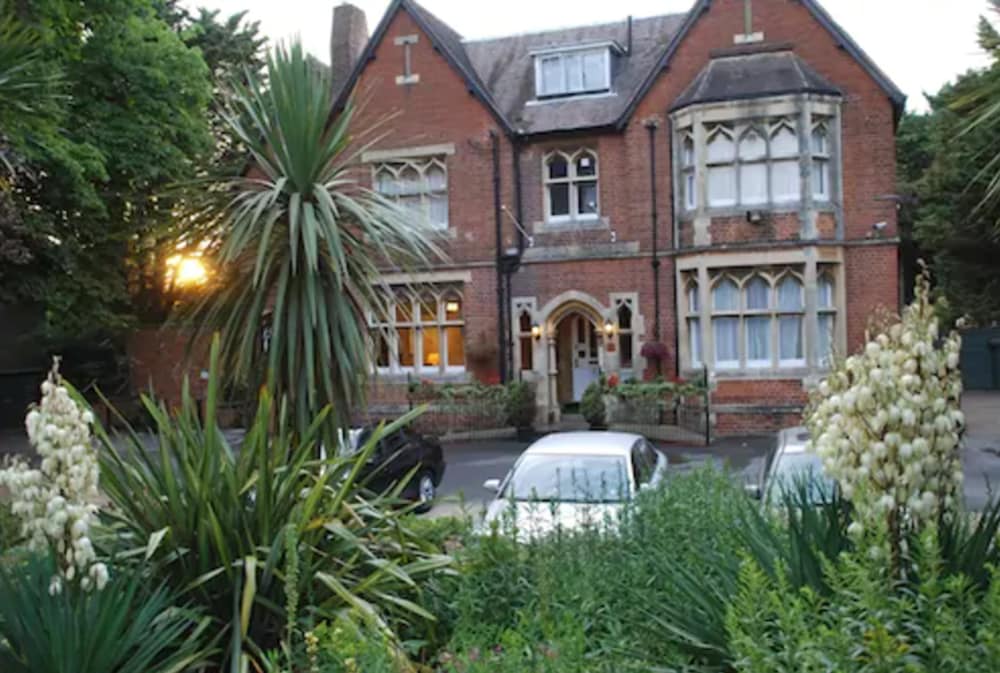 Beech House Hotel,Padworth>>Berkshire,3 star