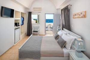 Hotel Akrotiri,Fira>>Akrotiri,2 star