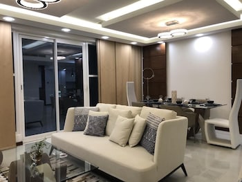 Saxophone Suites (Family Only),,3 star