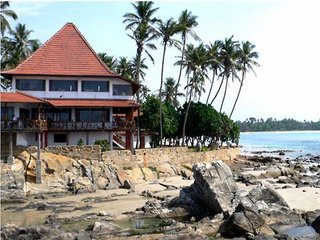 Dickwella Resort And Spa,Batigama>>Baddegama,4 star