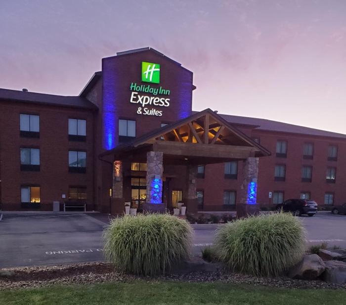Holiday Inn Express Hotel & Suites Donegal By Ihg,Donegal Township>>Donegal,3 star