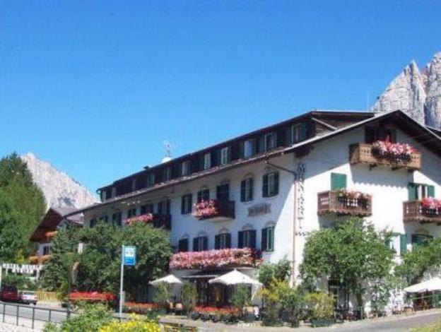 hotel menardi