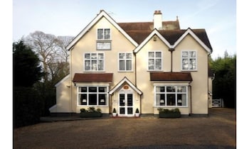 Dial House Hotel,Bagshot>>Ascot,3 star