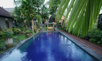 dukuh sebatu resort and villa