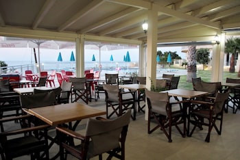 Renieris,Chania>>Agia Marina,2 star