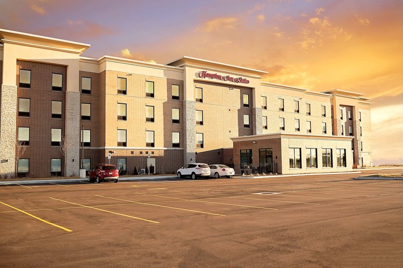 Hampton Inn & Suites Dundee,Ann Arbor>>Adrian,2.5 star