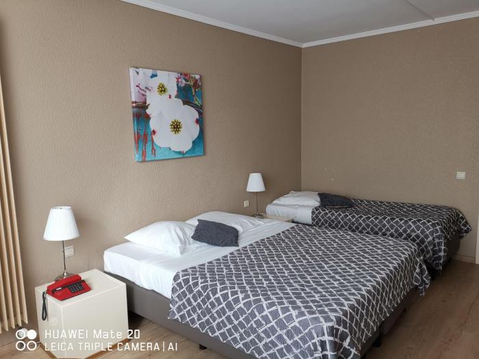 La Cote D'or,Namur>>Charleroi,3 star