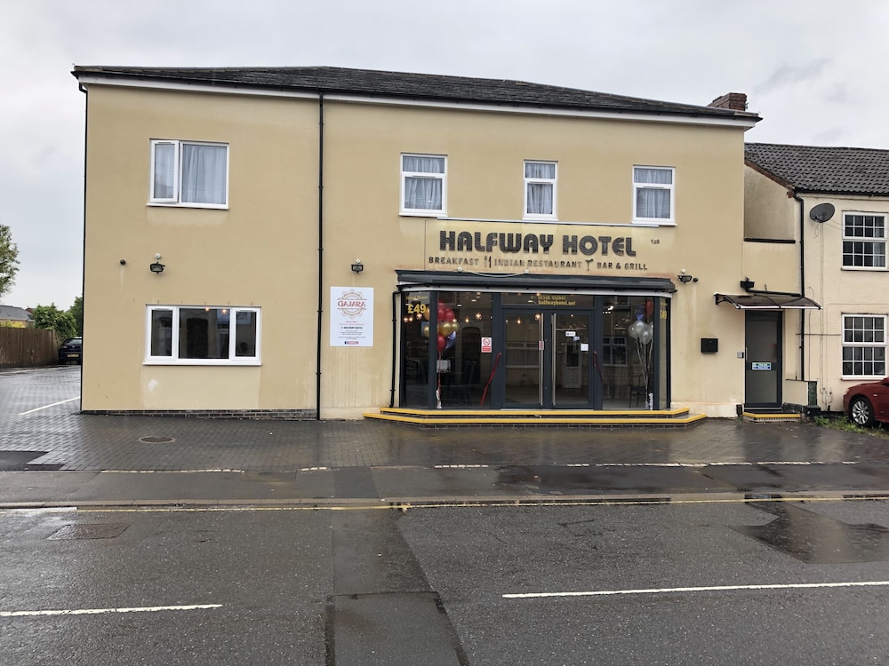 Halfway Hotel,East Midlands Airport>>Coalville,3 star
