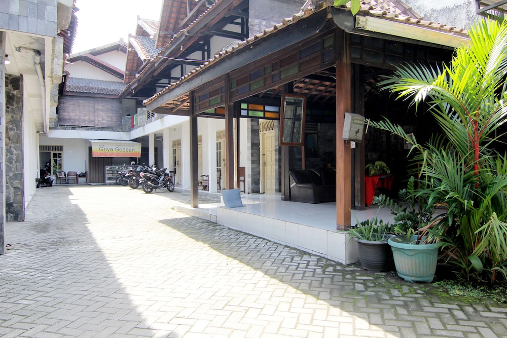 Griya Godean Syariah Yogyakarta,Sleman>>Bantul,2.5 star