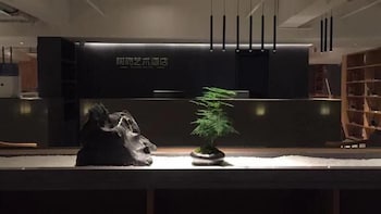 Guangzhou Shuge Hotel,,2 star