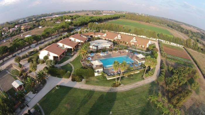 Agriturismo Corte In Fiore,Near Landriana Gardens,4 star
