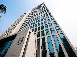 yicheng apartment pazhou poly world center