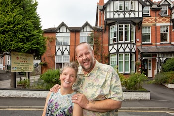 Bryn Woodlands House,Conwy>>Colwyn Bay,4 star