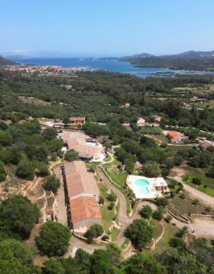 Moma Hotel Cannigione,Near Nuragic Temple Of Malchittu,4 star