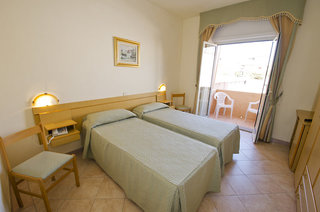 Hotel Gabbiano - Agenzia Isola Rossa,Isola Rossa>>Badesi,3 star