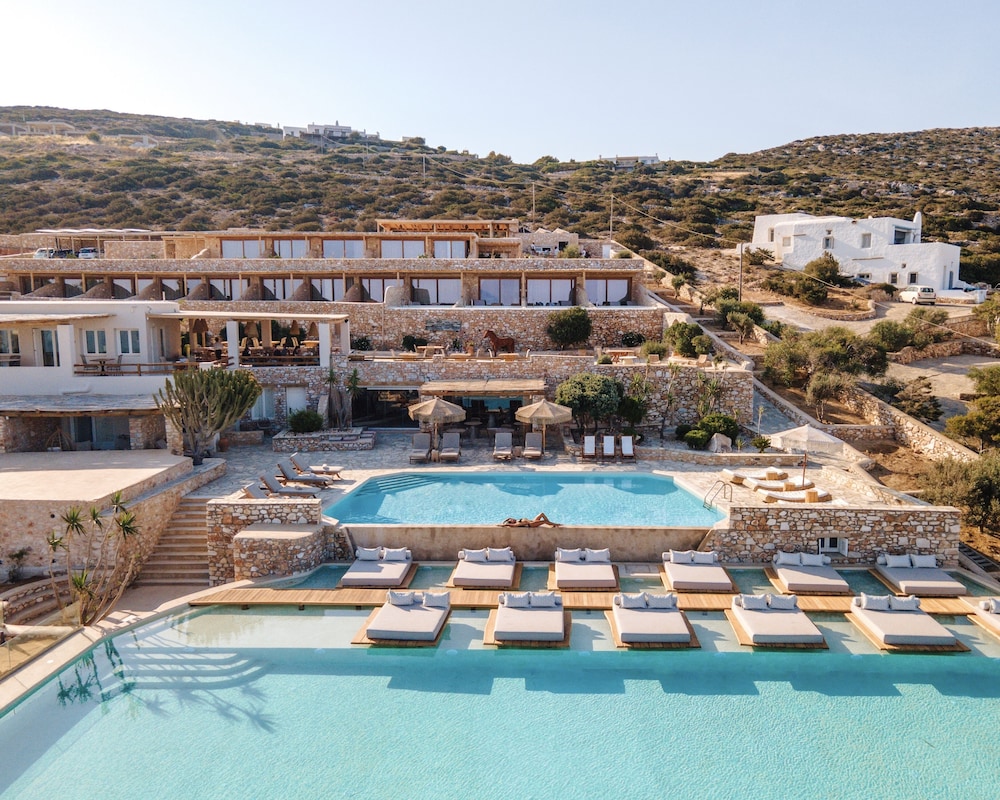 Mythic Paros,Parikia>>Parasporos,5 star