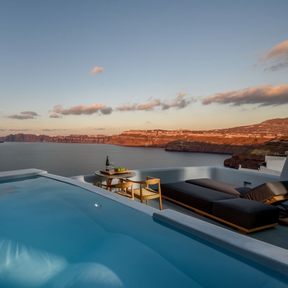 Avatar Suites,Earino Santorini Akrotiri,3 star