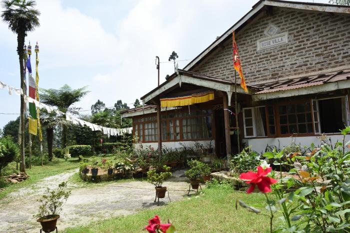 Rose Villa Heritage Bungalow No 9,Takdah>>Darjeeling,3 star