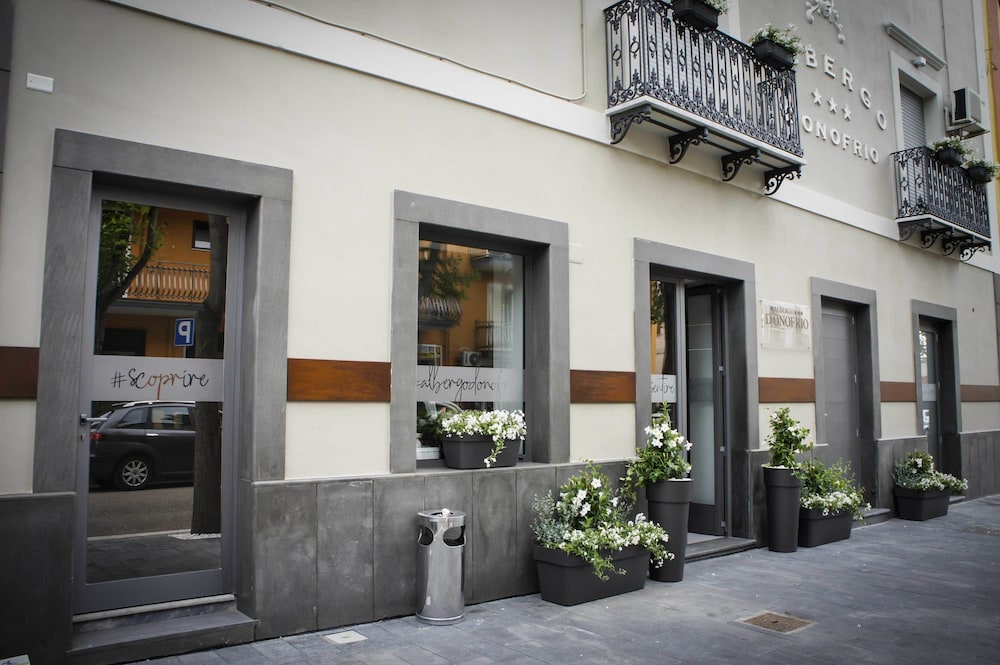Albergo D'onofrio,Benevento>>Arzano,3 star