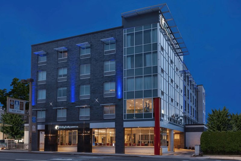 Holiday Inn Express Jersey City - Holland Tunnel,Hudson County>>Hoboken,2.5 star