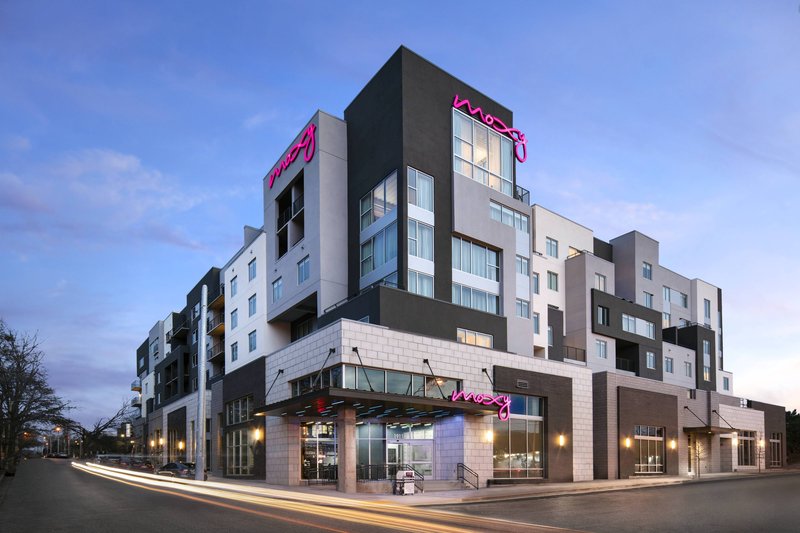 moxy nashville vanderbilt area