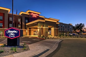 hampton inn fresno airport