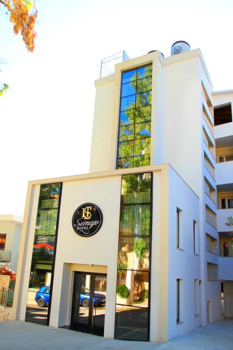 hotel semajo