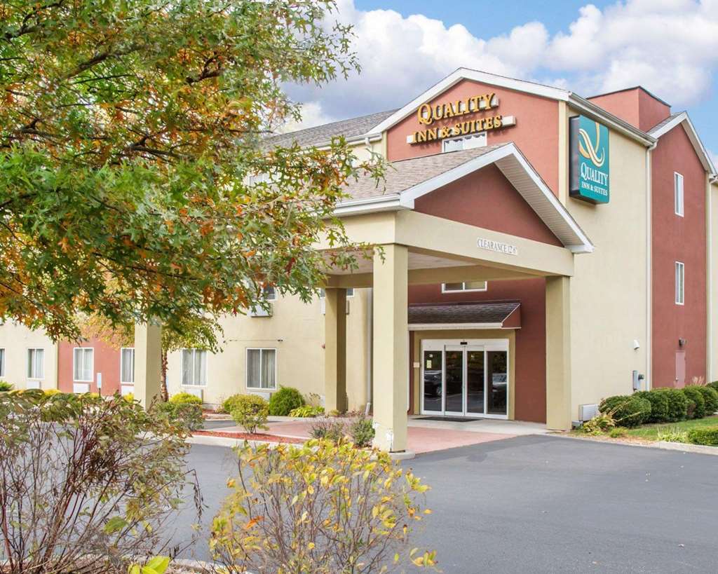 Quality Inn & Suites,Hartford>>Berlin,2.5 star