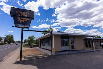 The Golden Spurs,Panguitch>>Bryce Canyon,2 star