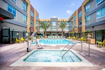 home2 suites by hilton carlsbad