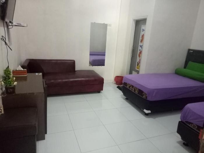 Penginapan Jokowi Krui Redpartner,,2 star