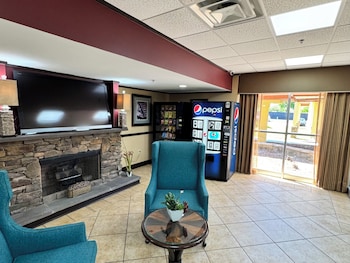 Oyo Hotel Phenix City Central,1700 E Us 280 Bypass,2 star