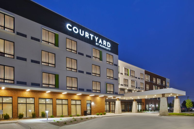 Courtyard By Marriott St. Joseph Benton Harbor,Benton Charter Township>>Baroda,3 star