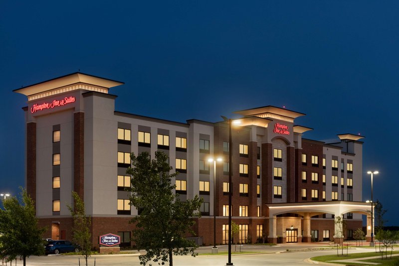 hampton inn and suites norman conference center area