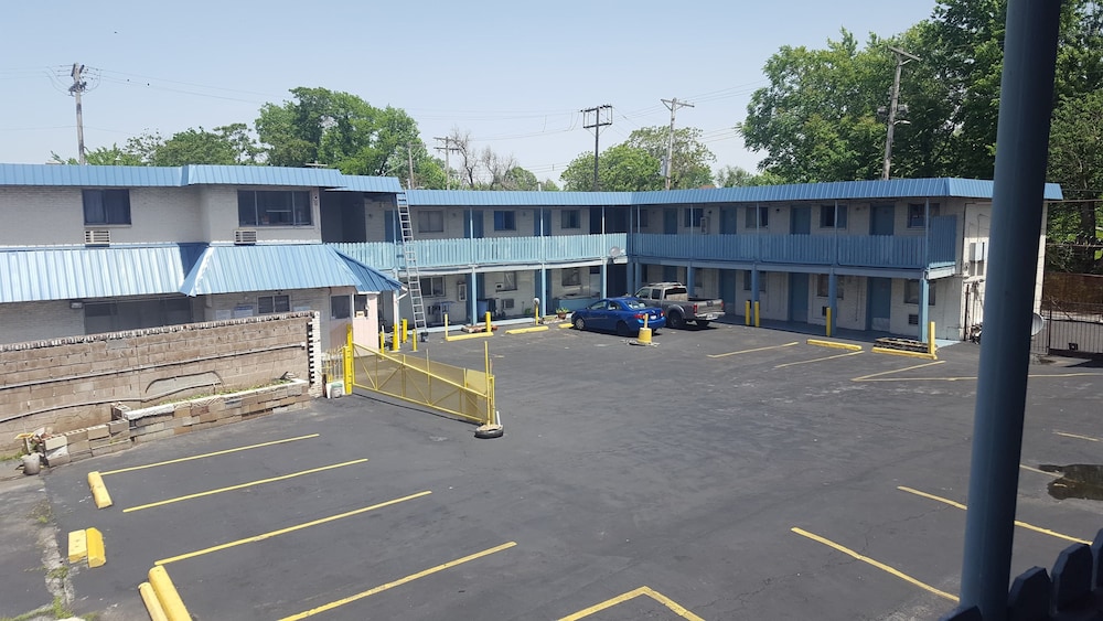 guest host motel