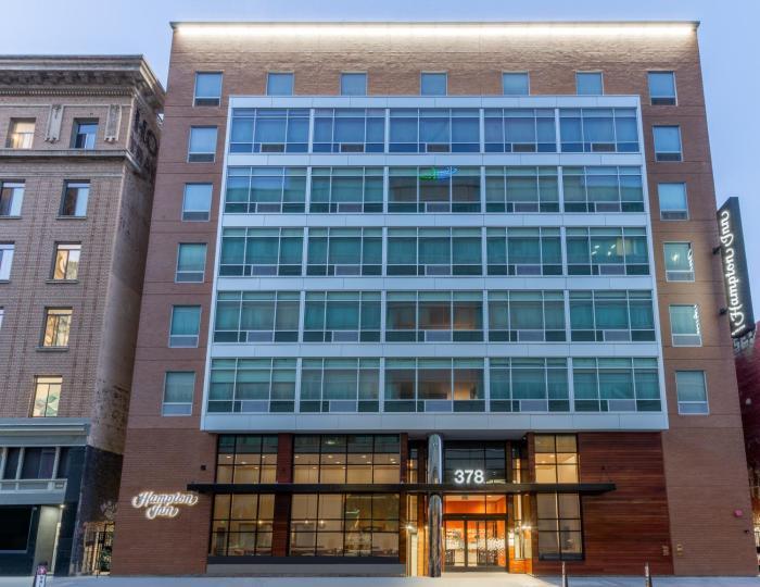 hampton inn oakland downtown city center