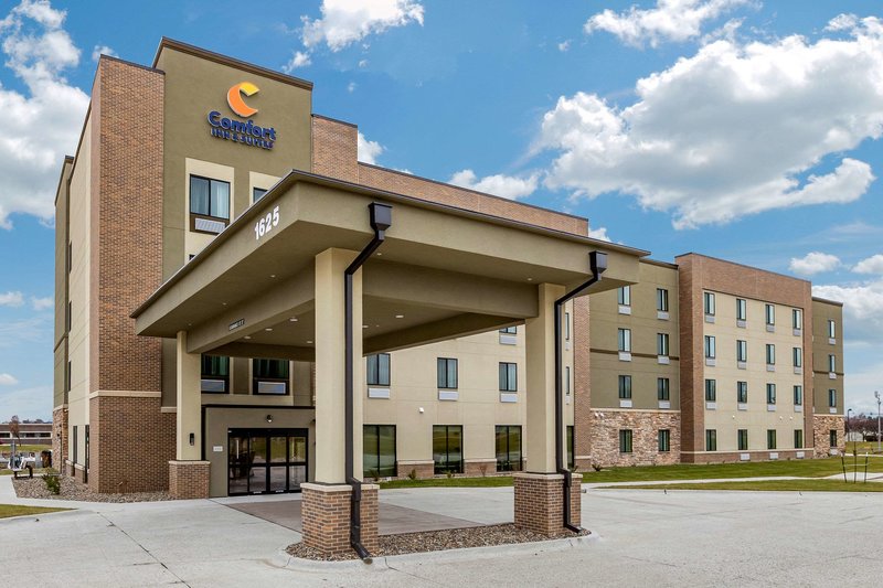 Comfort Inn & Suites West Des Moines,Des Moines>>Clive,2.5 star