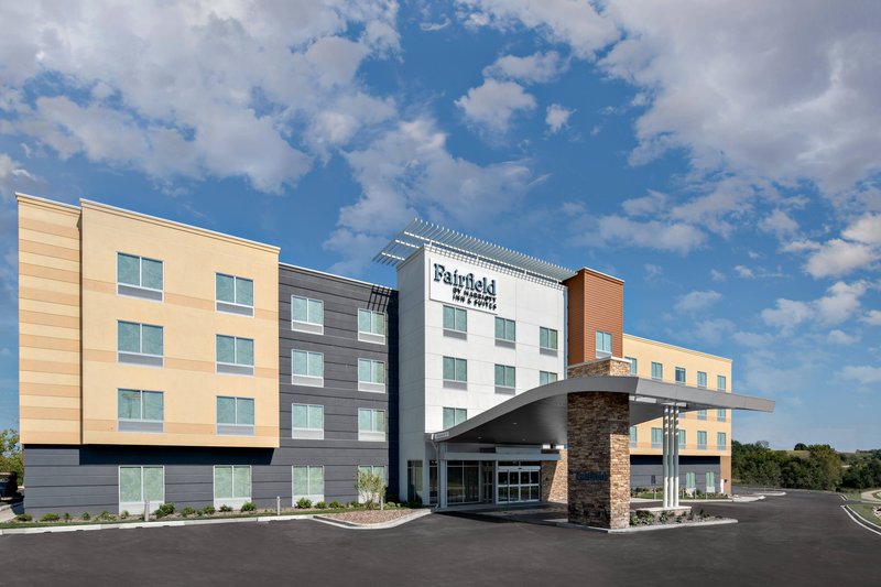 Fairfield Inn & Suites By Marriott Lake Geneva,Walworth>>Lake Geneva,2.5 star