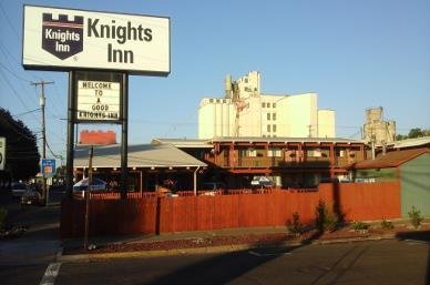 Motolodge,Near Children's Museum Of Eastern Oregon,2 star