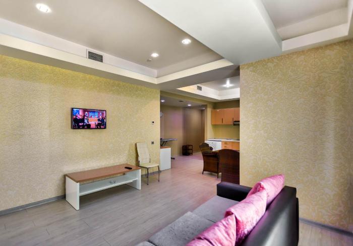 diplomat suites