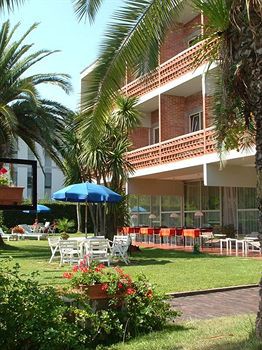 Hotel Marina,Marina Di Massa>>Forte Dei Marmi,3 star