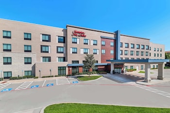 hampton inn and suites farmers branch dallas