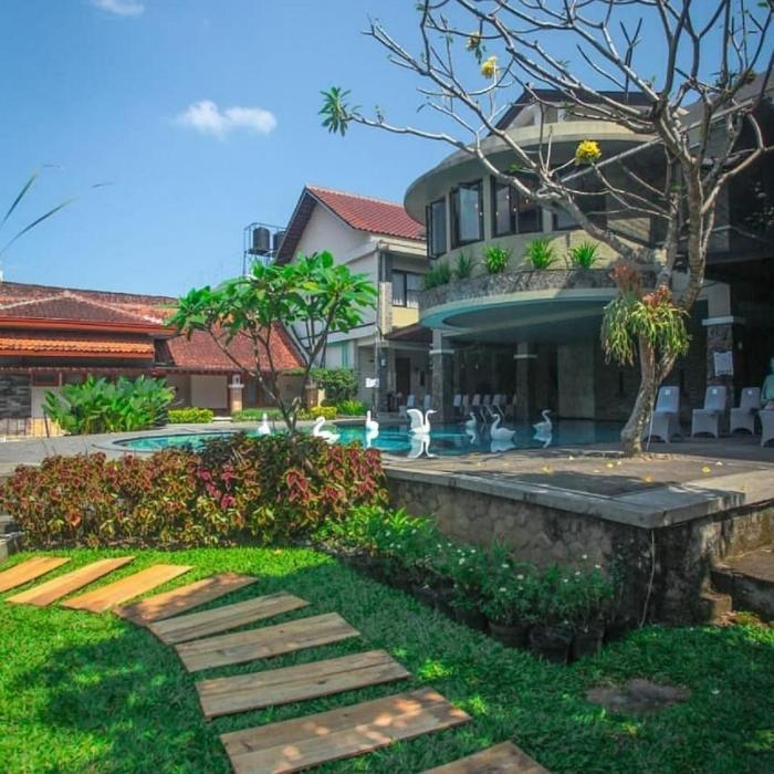 Hotel Sriti,Magelang>>Java,4 star