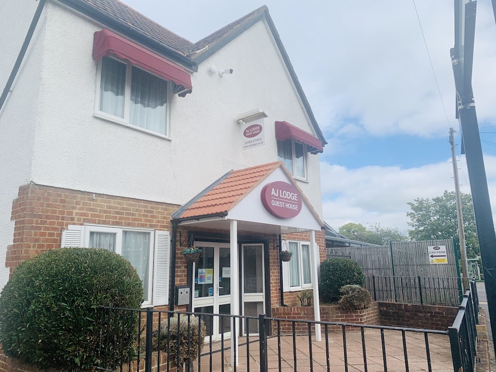 Aj Lodge,Slough>>London,3 star