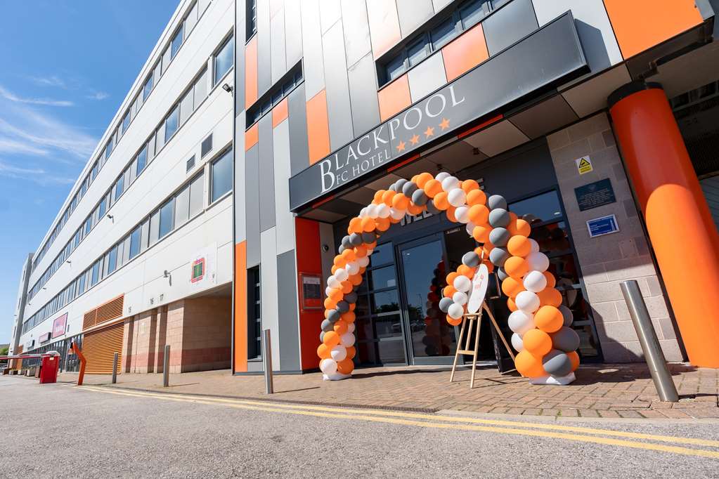 Blackpool Football Club Stadium Hotel, A Member Of Radisson Individuals,Blackpool Town Center>>Blackpool,4 star