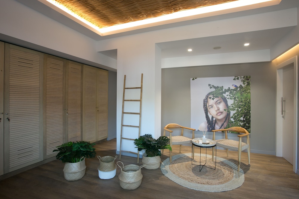 Artree Suites,Near Heraklion Archaeological Museum,4 star