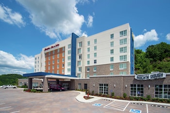 hampton inn and suites nashville north skyline
