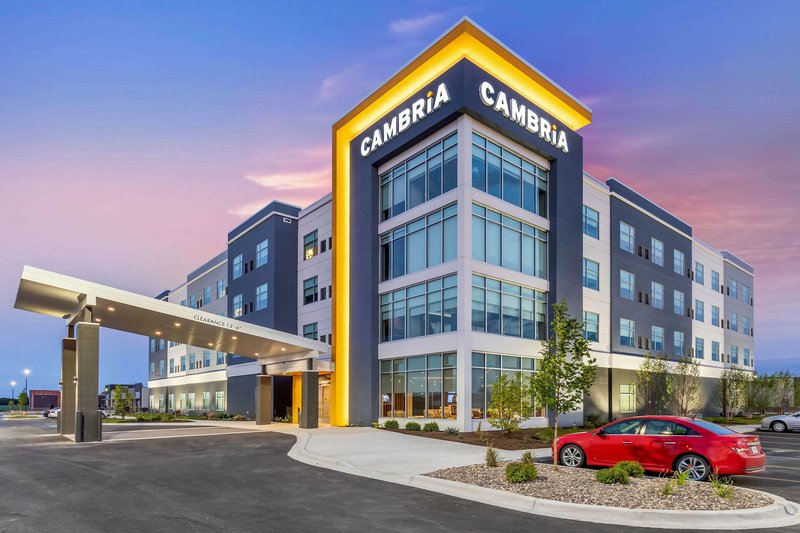 cambria hotel davenport quad cities