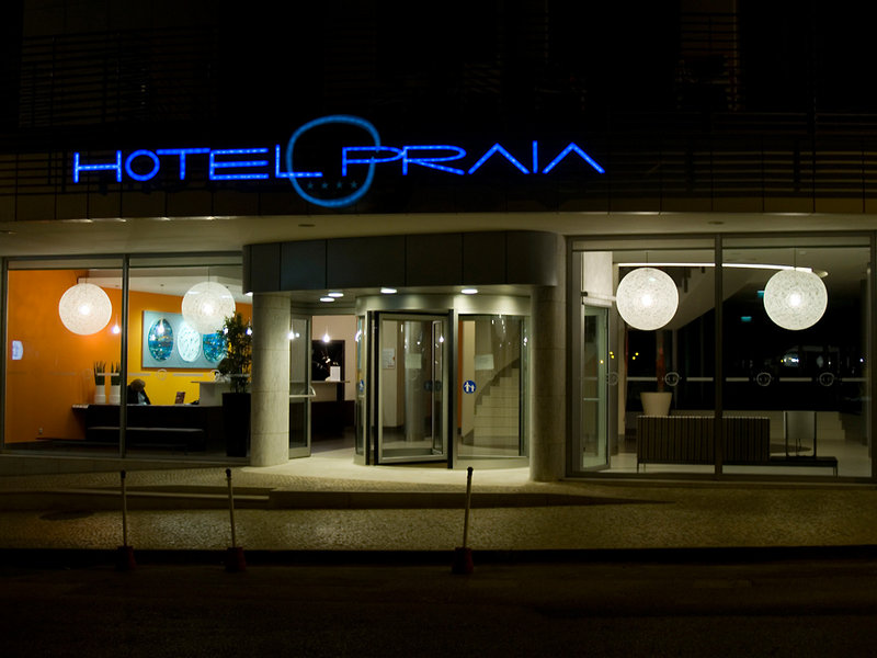 Hotel Praia,Marinha Grande>>Leiria,4 star