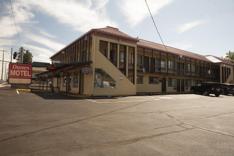 dunes motel